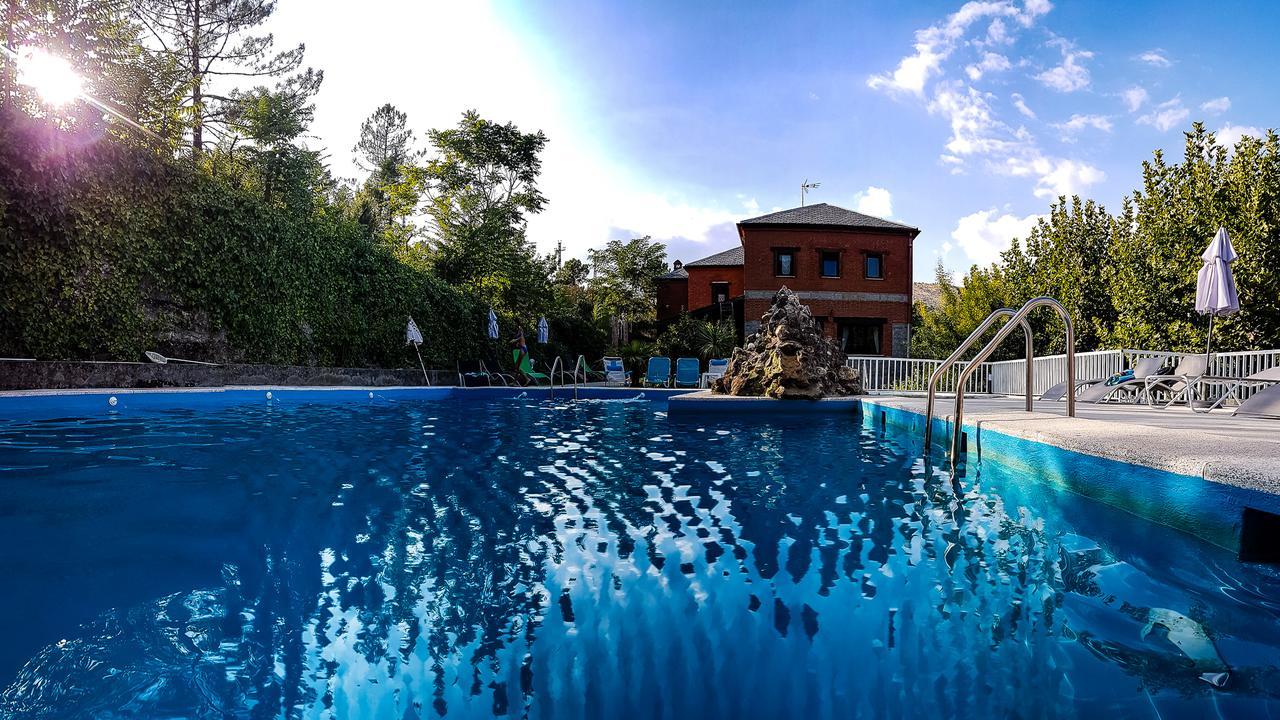Hotel Rural Don Burguillo El Tiemblo Esterno foto